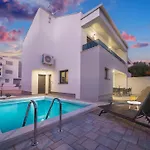 Semesterbostad Augusta With Heated Pool *