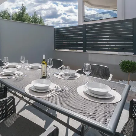 Ferienhaus Augusta With Heated Pool