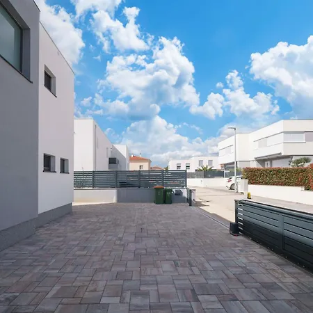 Augusta With Heated Pool