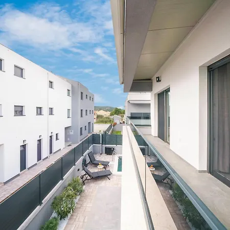 Augusta With Heated Pool Vodice