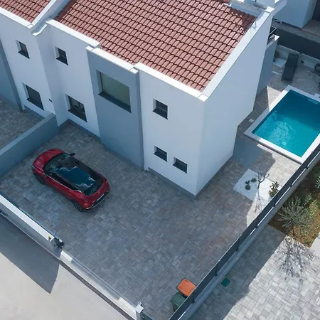 Semesterbostad Augusta With Heated Pool Vodice