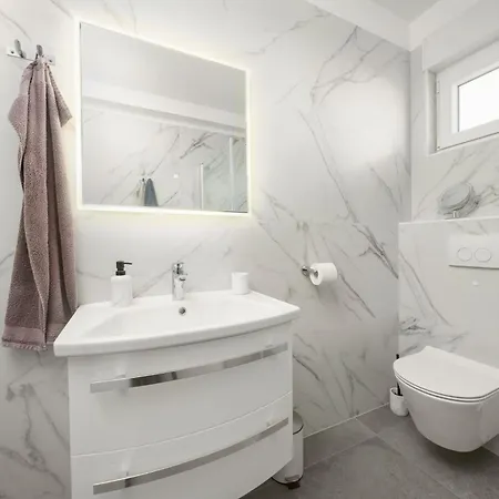 Augusta With Heated Pool * Vodice