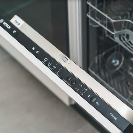 Augusta With Heated Pool Ferienhaus *