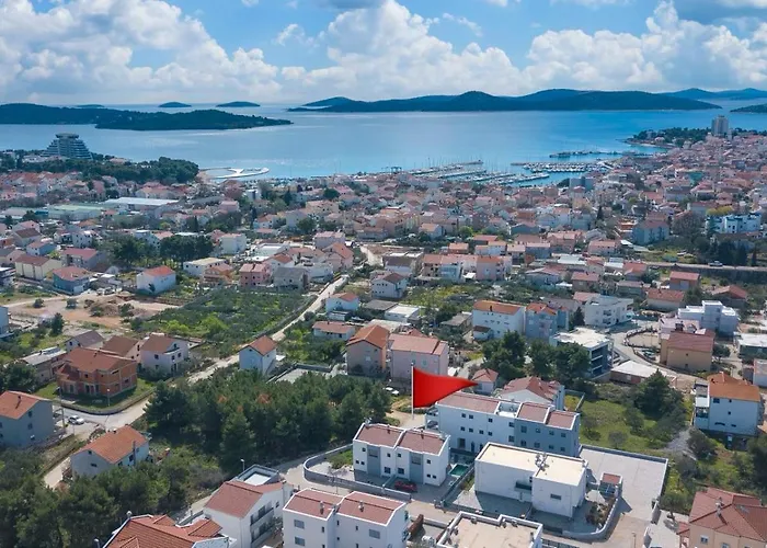 Augusta With Heated Pool Сasa de vacaciones