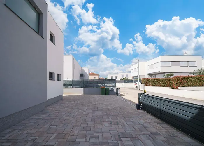 Augusta With Heated Pool