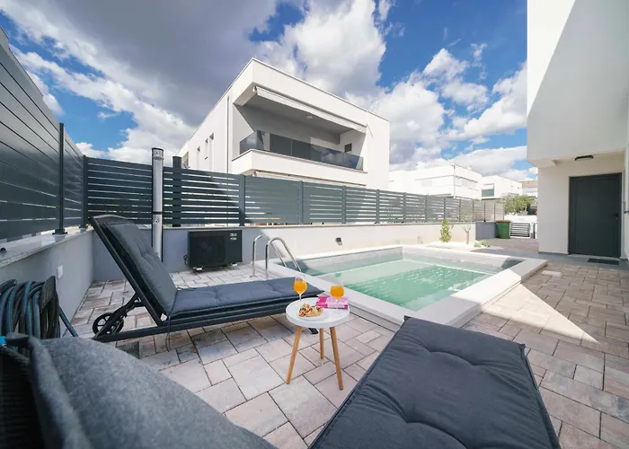 Augusta With Heated Pool Casa vacanze *