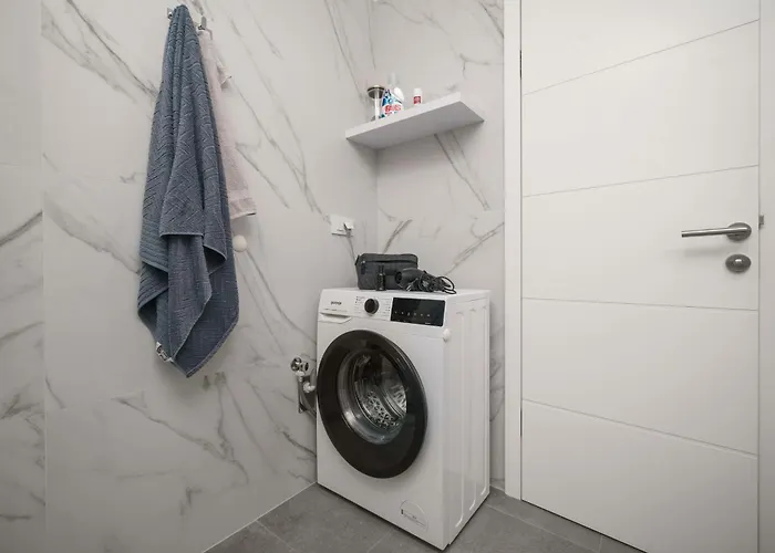 Сasa de vacaciones Augusta With Heated Pool *